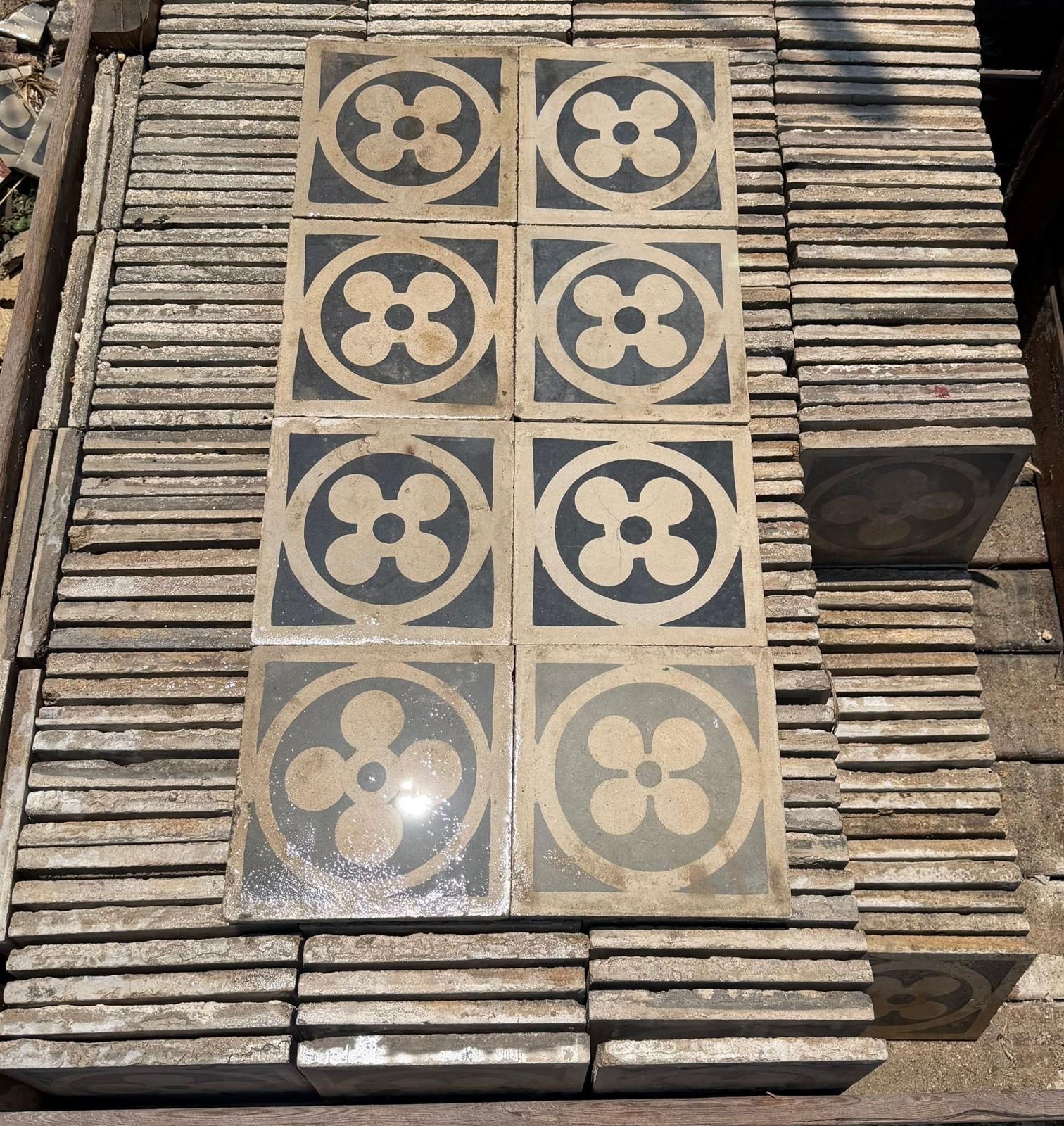 Cementine bianco/nero geometriche siciliane di recupero pavimento - CEM 014