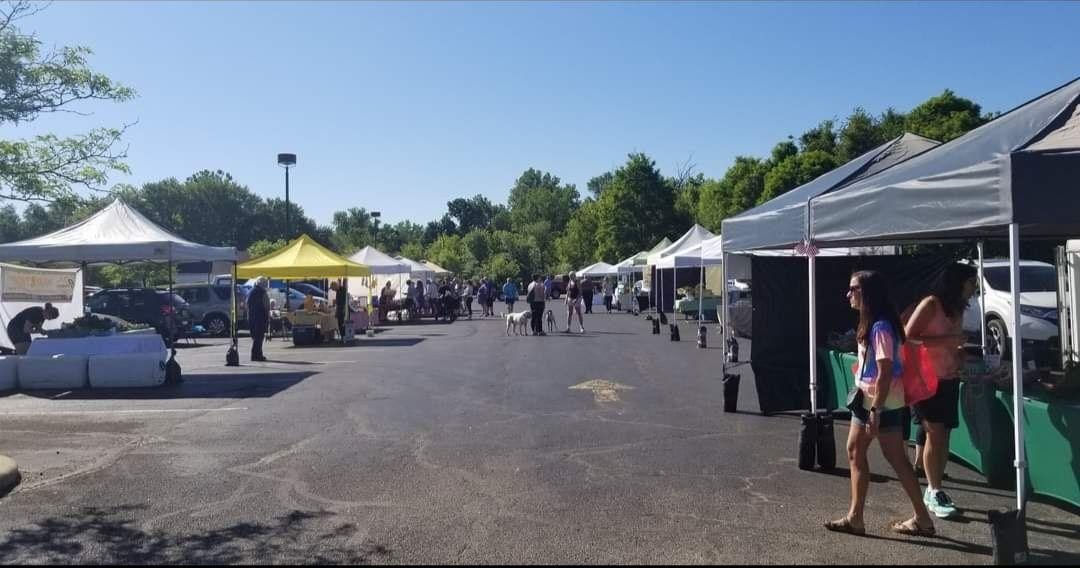 farmers market of medina easy parking