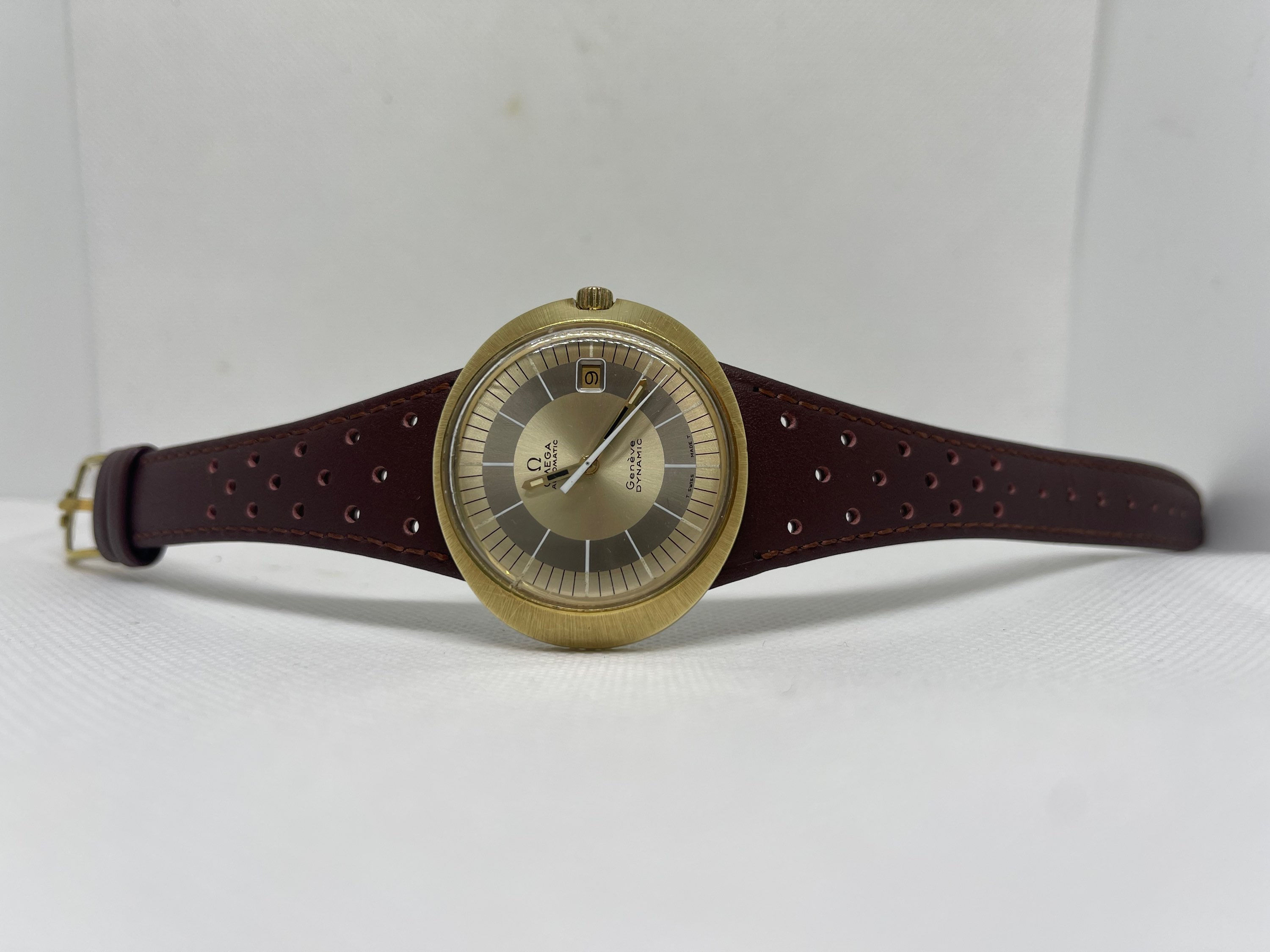 Omega Dynamique Automatique