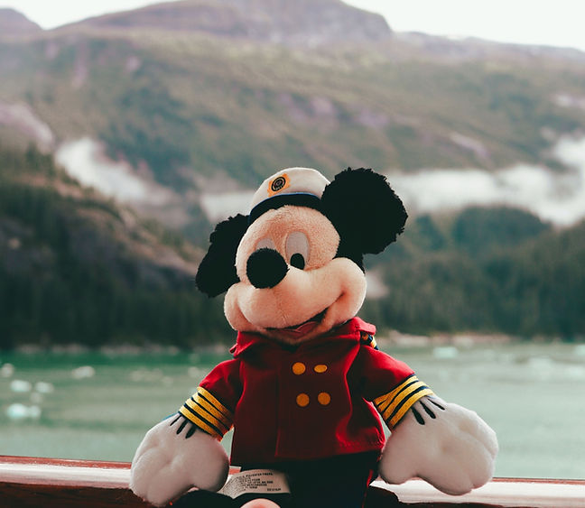 kyle-desantis-2SMEeEFbrPU-unsplash_edited_edited.jpg
