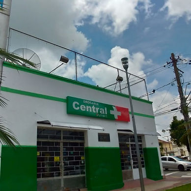 Espaço para propaganda em cima da Farmácia Central