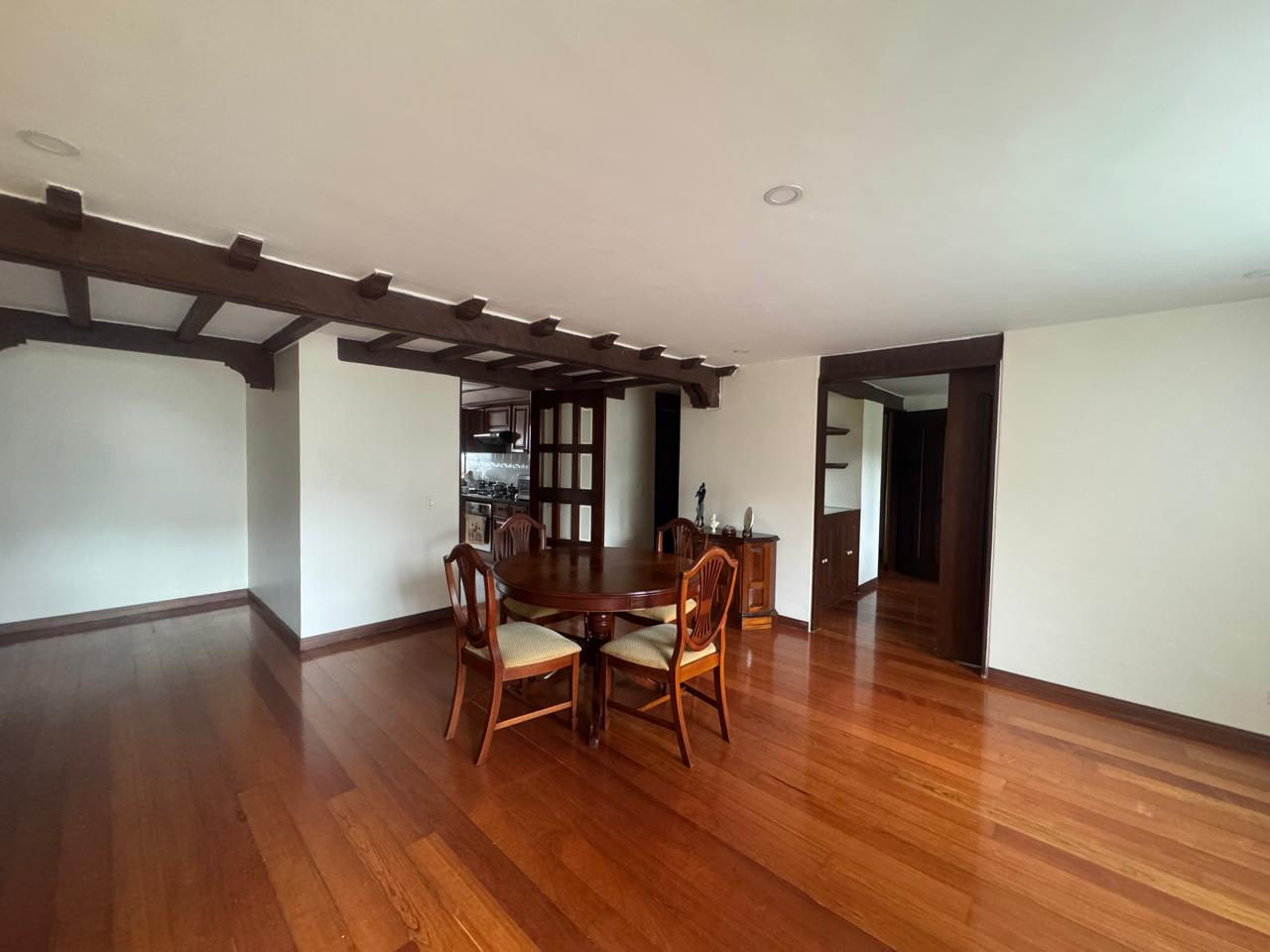 VENTA apto B/ Sotileza. Área 98 mtrs