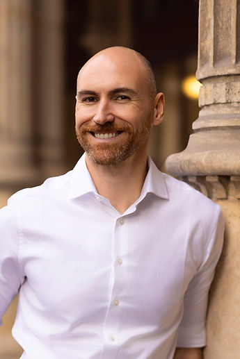 _B2A7682 Cropped © Clemens Manser Photography.jpg