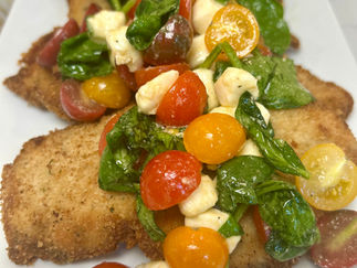 Crispy Chicken Cutlets with Fresh Spinach Caprese Salad