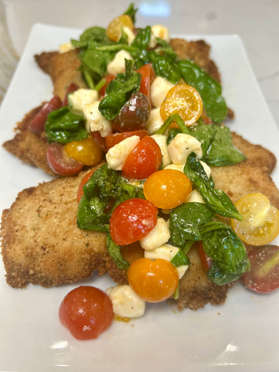 Crispy Chicken Cutlets with Fresh Spinach Caprese Salad