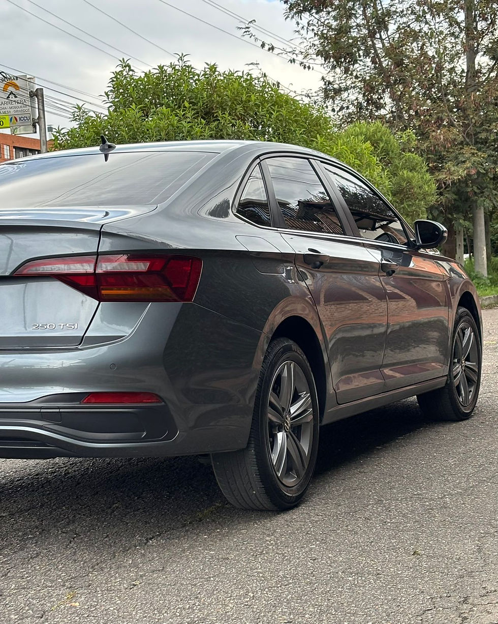 Miniatura: VOLKSWAGEN JETTA HIGHLINE 2023