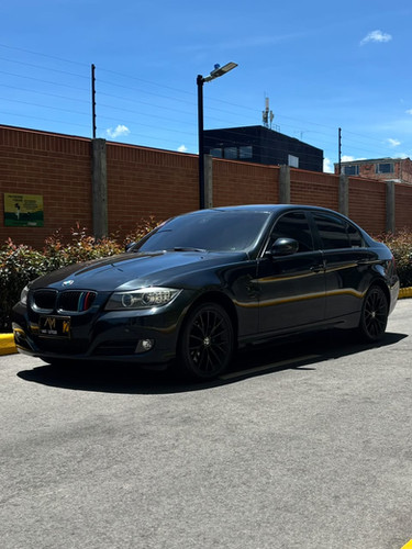 BMW SERIE 3 E90 LCI 320I 2012