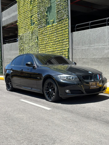 BMW SERIE 3 E90 LCI 320I 2012