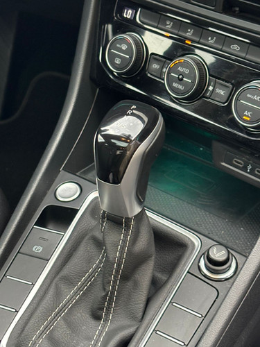 VOLKSWAGEN JETTA HIGHLINE 2023