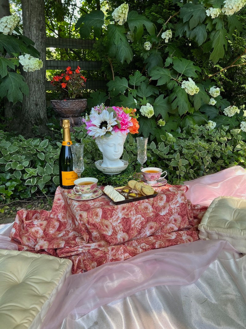 hosting-a-garden-party-in-your-home