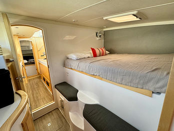 Seawind 1260 Guest Cabin