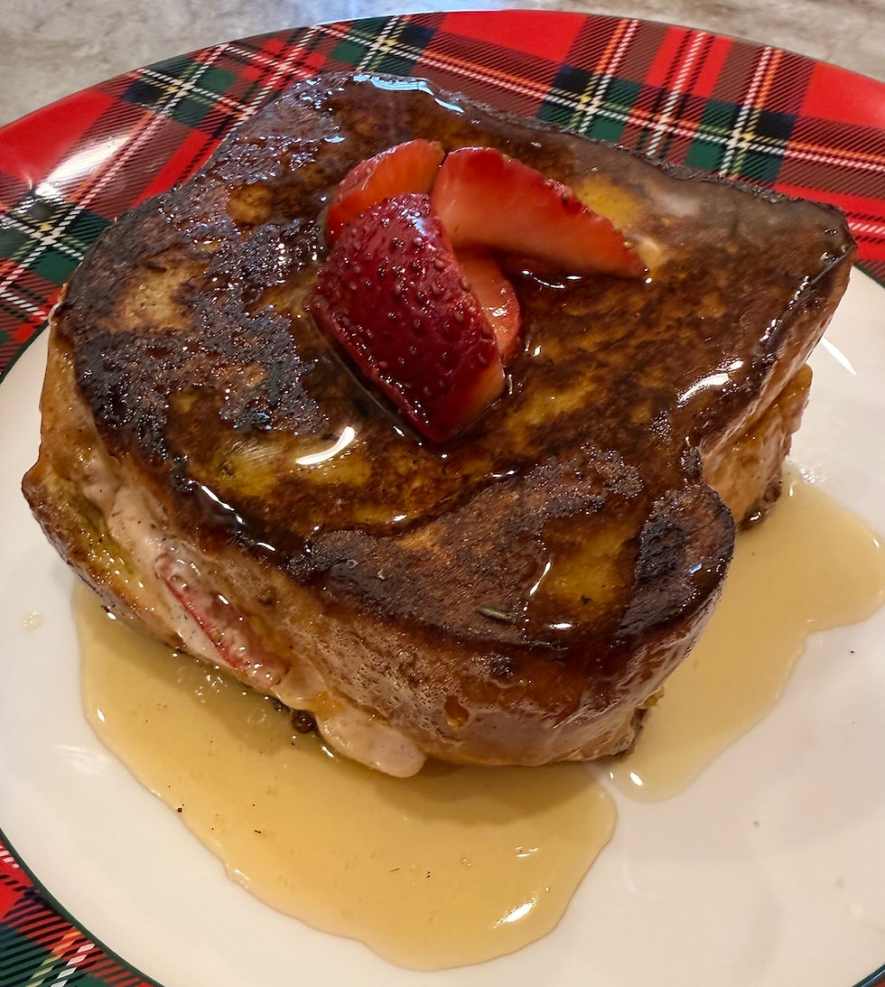 Strawberry-Cheesecake-Stuffed-French-Toast