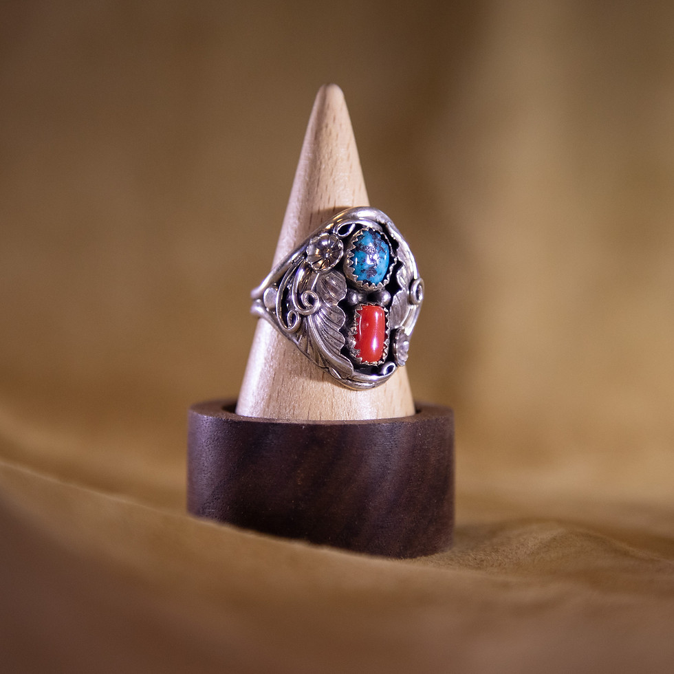 Vintage Navajo Sterling Silver Ring — Kingman Turquoise & Coral Front View