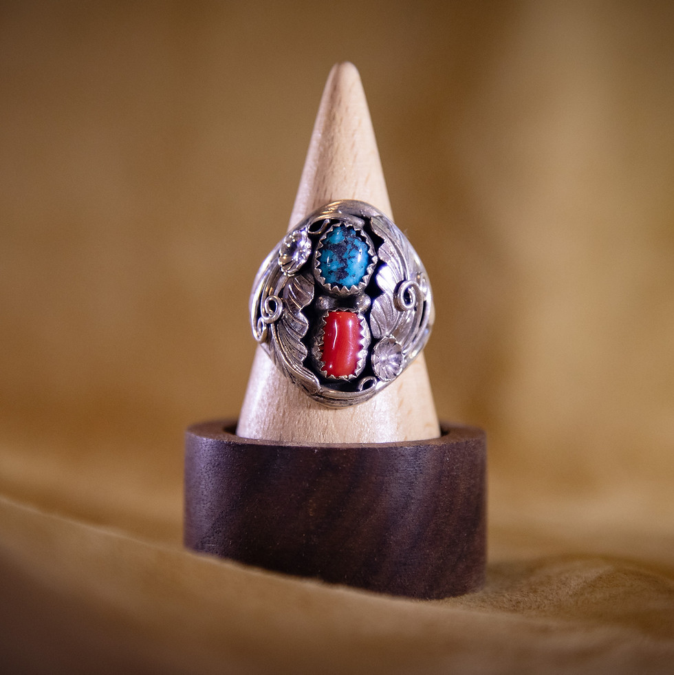 Vintage Navajo Sterling Silver Ring — Kingman Turquoise & Coral Front View