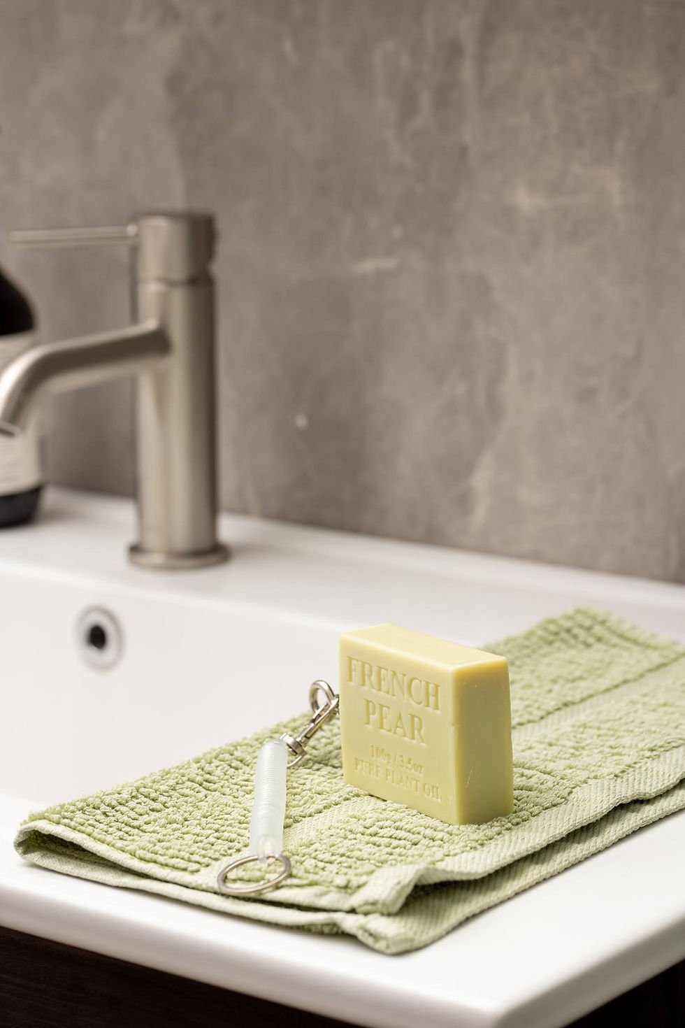 Thumbnail: Bungee Soap – Bath Soap Holder That Prevents Soap Slime