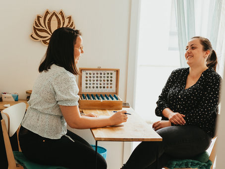 Découvrez comment votre cycle féminin influence la perte de poids et apprenez à respecter vos rythmes hormonaux grâce à des conseils naturopathiques bienveillants et faciles à appliquer.