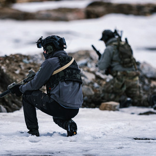 Teams wait for the enemy forces