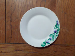 Purple Vine Flower Plate Set, $22