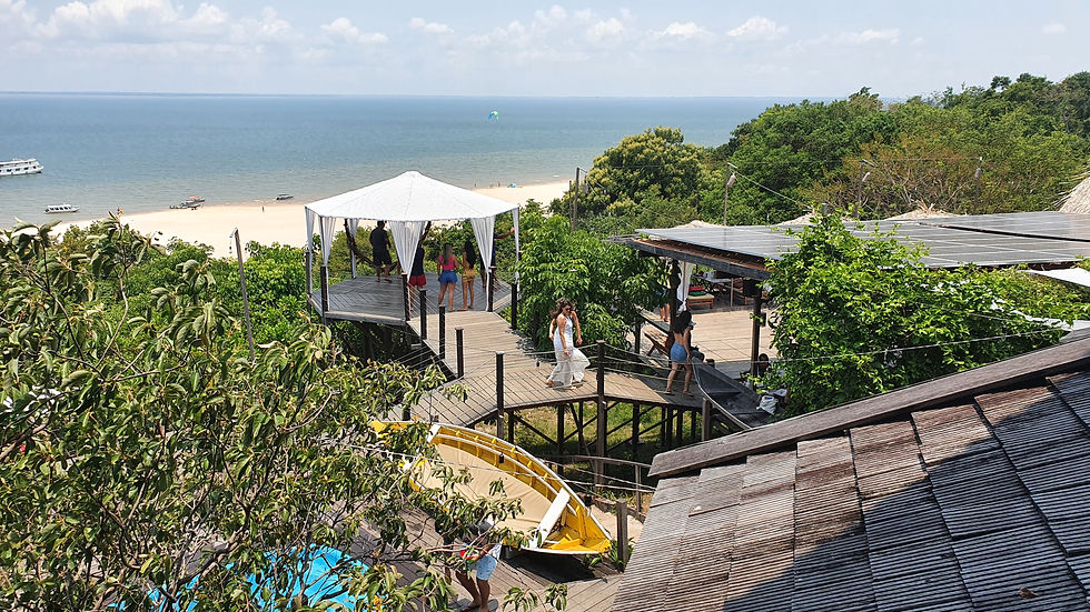 O deck da Casa do Saulo
