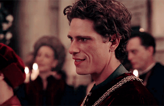 Matteo Martari, 34 años.gif