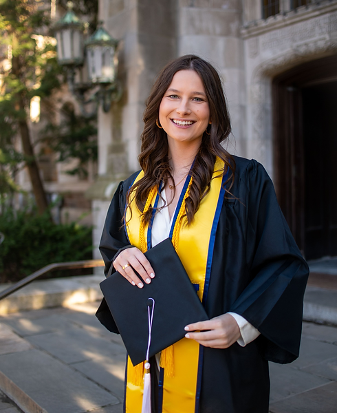 Grad.Mackenzie.4.21.22.0378.heic