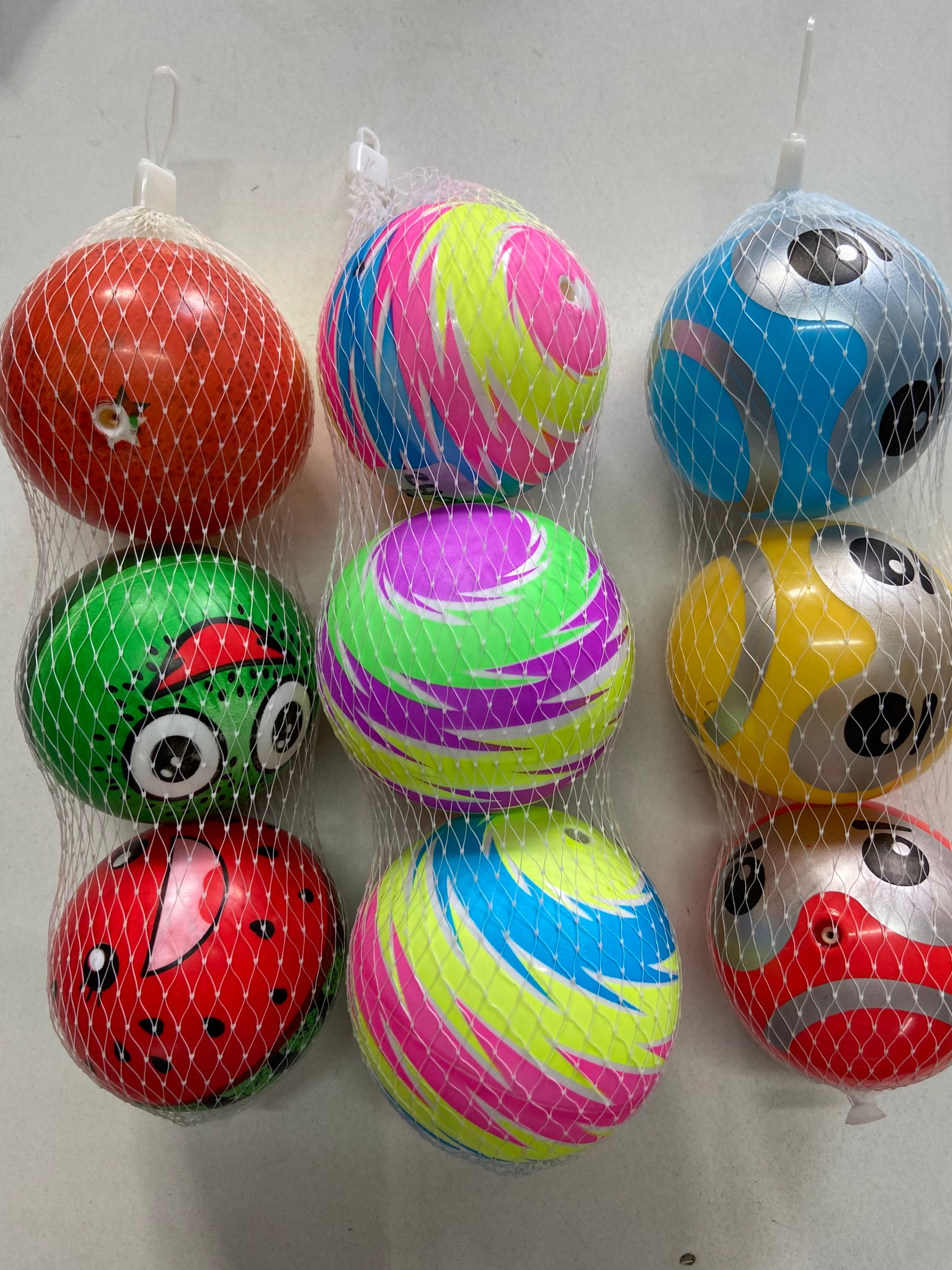 BE0033 Meshbag  3s Plastic Balls 9cm 