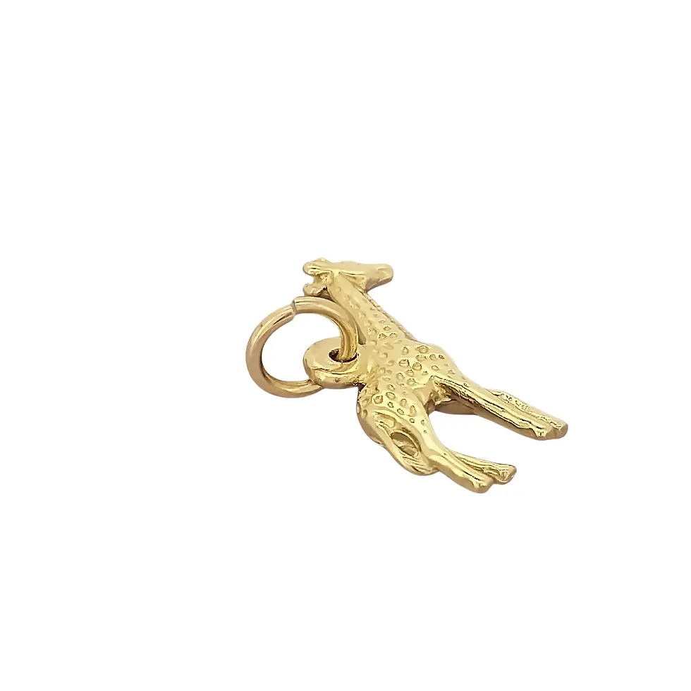 Side view of 9ct yellow gold giraffe pendant, animal-inspired design