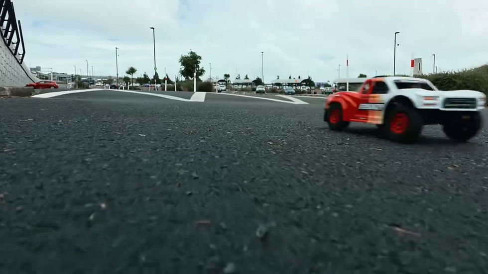 Thumbnail: HOSHI N517B Frenzy 1/12 scale brushless 4WD 70KM/H rc car