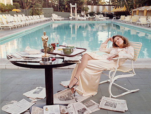 Faye-dunaway-oscars-swimming-pool-limited-edition-print-Terry-O-Neill-whitebank-fine-art