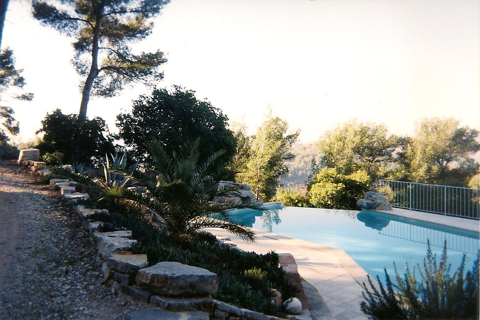 piscine+ enrochement
