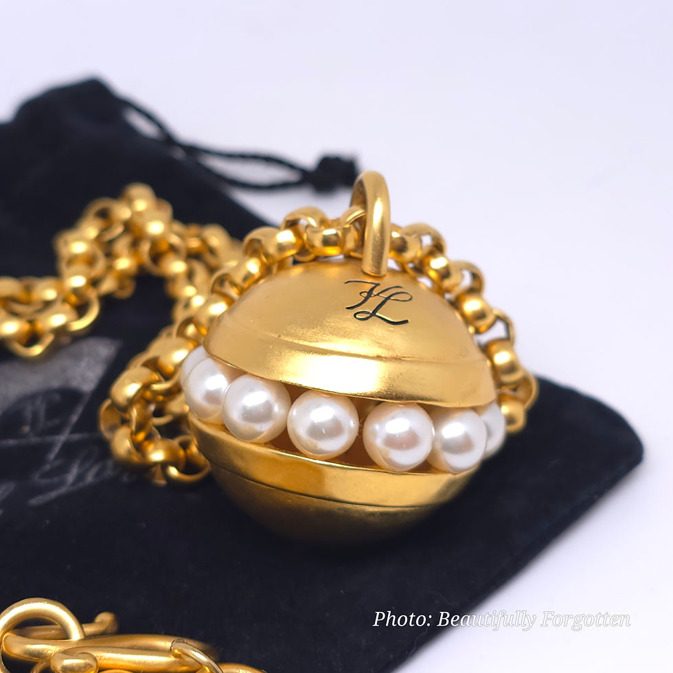 ネックレス・ペンダント KARL LAGERFELD K/CONSTELLATION PEARL NECKLACE Signed Karl Lagerfeld Gold Tone Pearl 38 inch Necklace