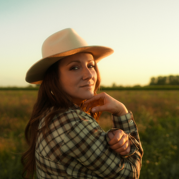 Emmanuelle Boucher, chanteuse new country du Québec en portrait – Zion Productions