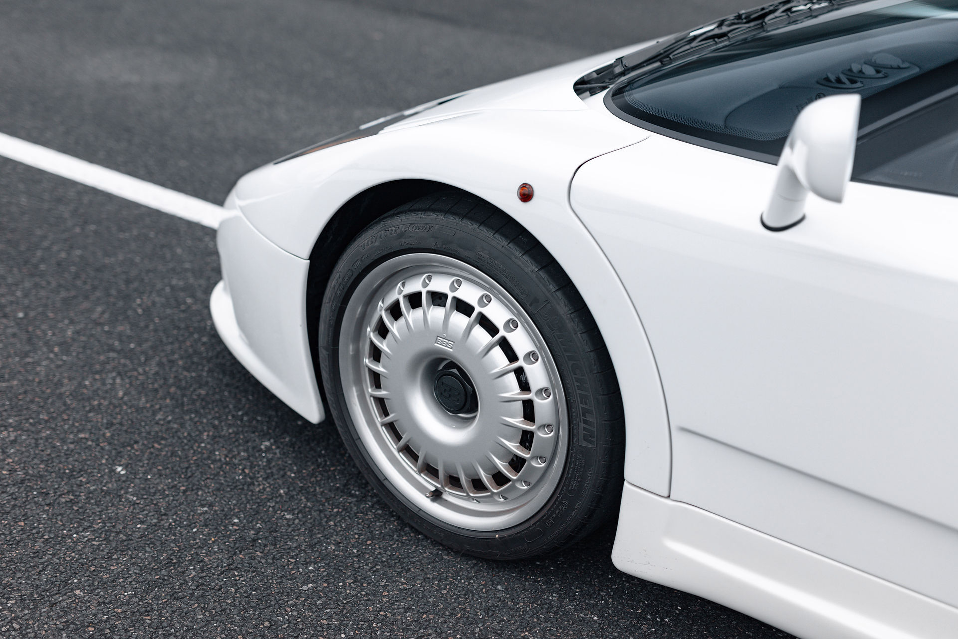 Bugatti EB110 GT