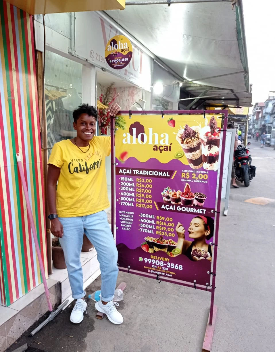 28-year-old Izis is expanding her Açaí Store