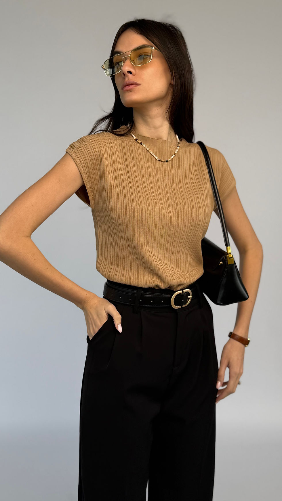 תמונה ממוזערת: טופ מיקה חצי שרוול |קפה