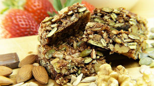 Gesunde Riegel mit Kakaogeschmack und HANFPROTEIN