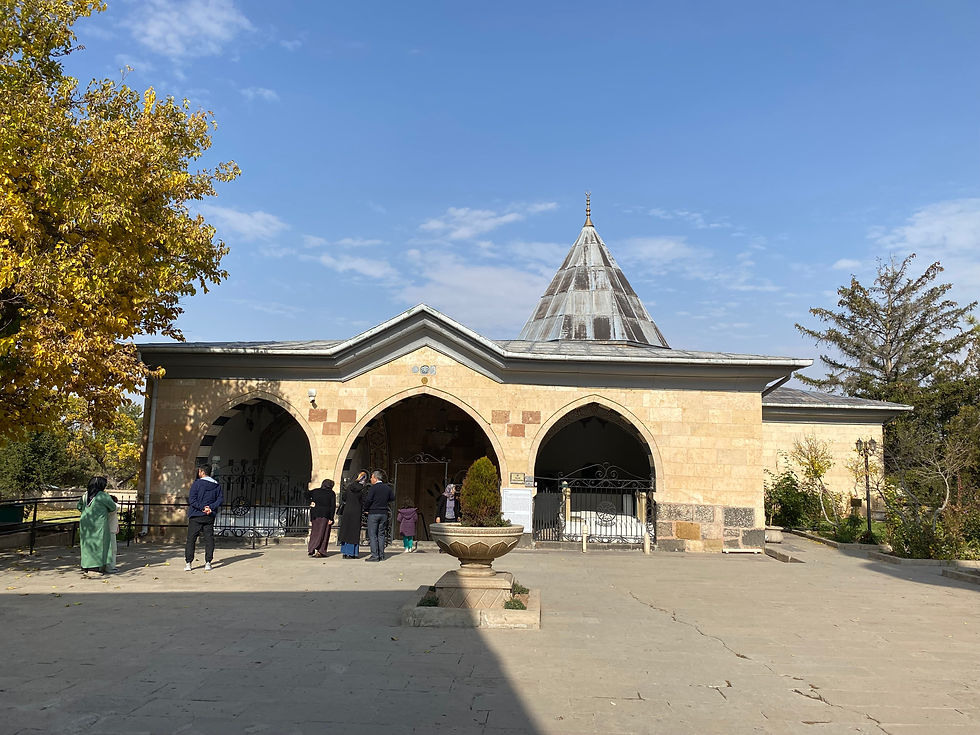 Pir Evi - Hazret Avlusu - Hace Bektaş-ı Veli Türbesi.