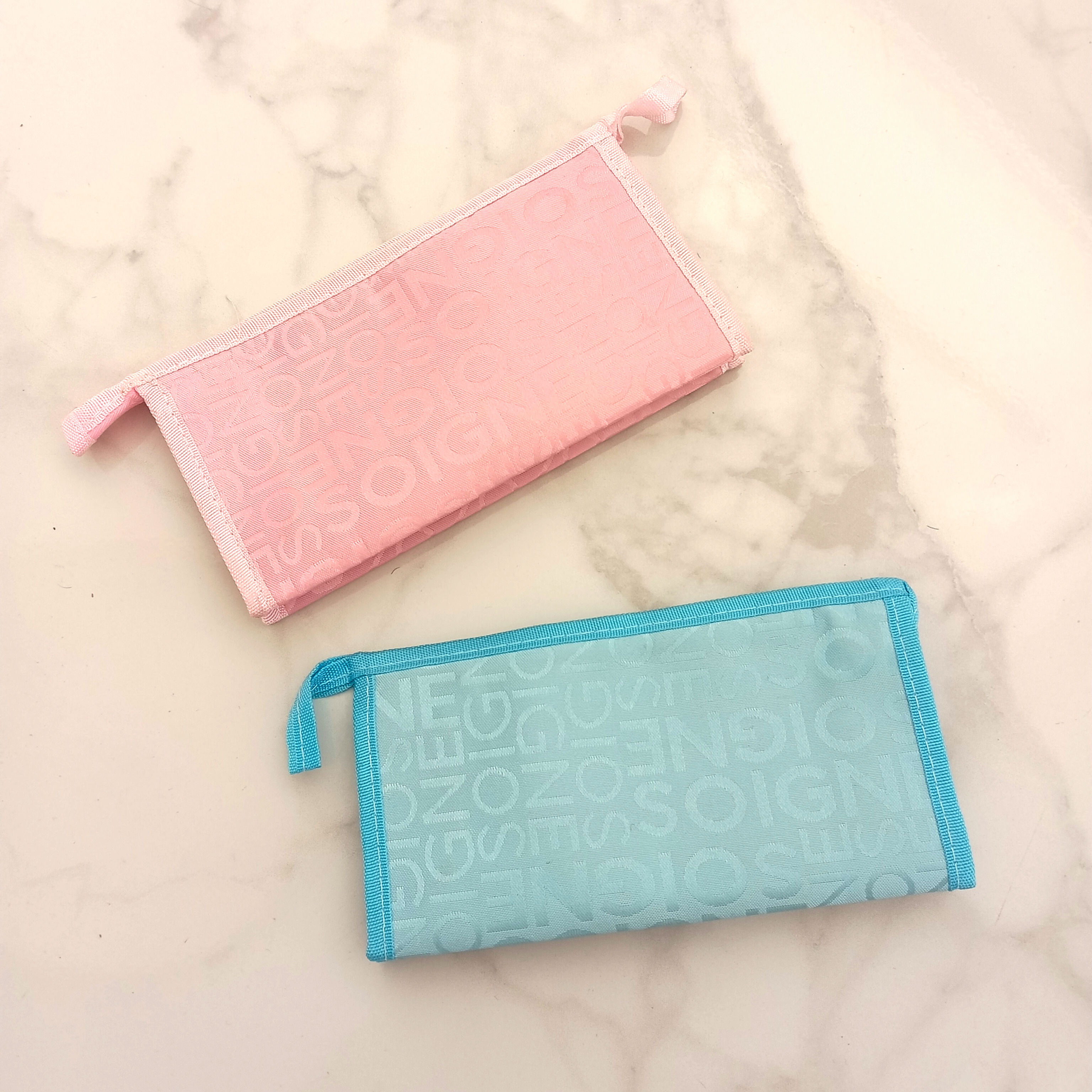Trousse de toilette, rose ou bleue