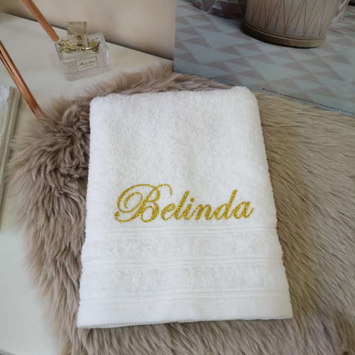Thumbnail: Serviette de toilette blanche, personnalisable