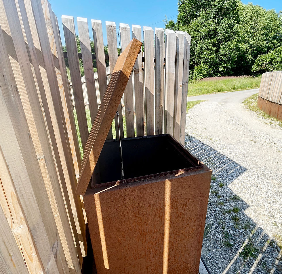 Miniaturbild: Mülltonnenbox aus Metall