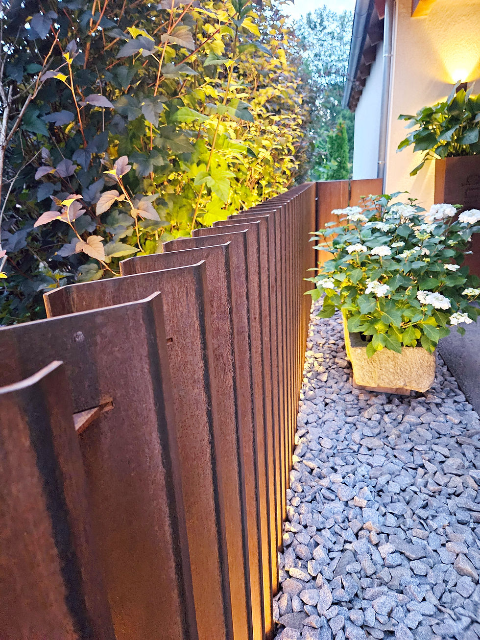 Miniaturbild: Flexible Lamellenkonstruktion aus Stahl