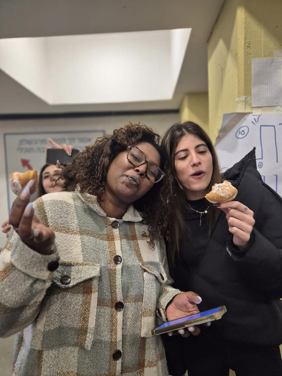 חנוכה שמח בעירוני י״א ✨🕯️