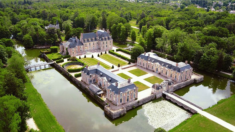 patrimoine-la-ferte-saint-aubin-chateau-entree-gauche.jpeg