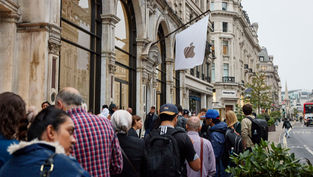 Singapore Orders Apple, Google to Block Government Spoofing on Messaging Apps