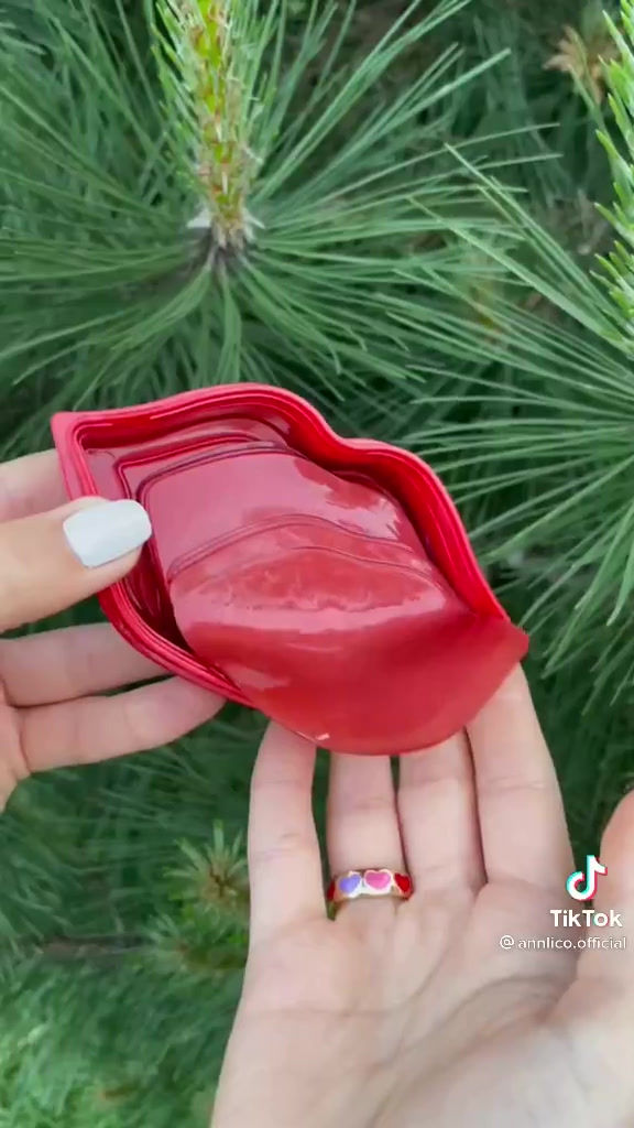 Thumbnail: Mask moisturer lip anti-wrinkle firms hydrates