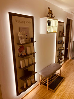 Ausstellungsregale_2