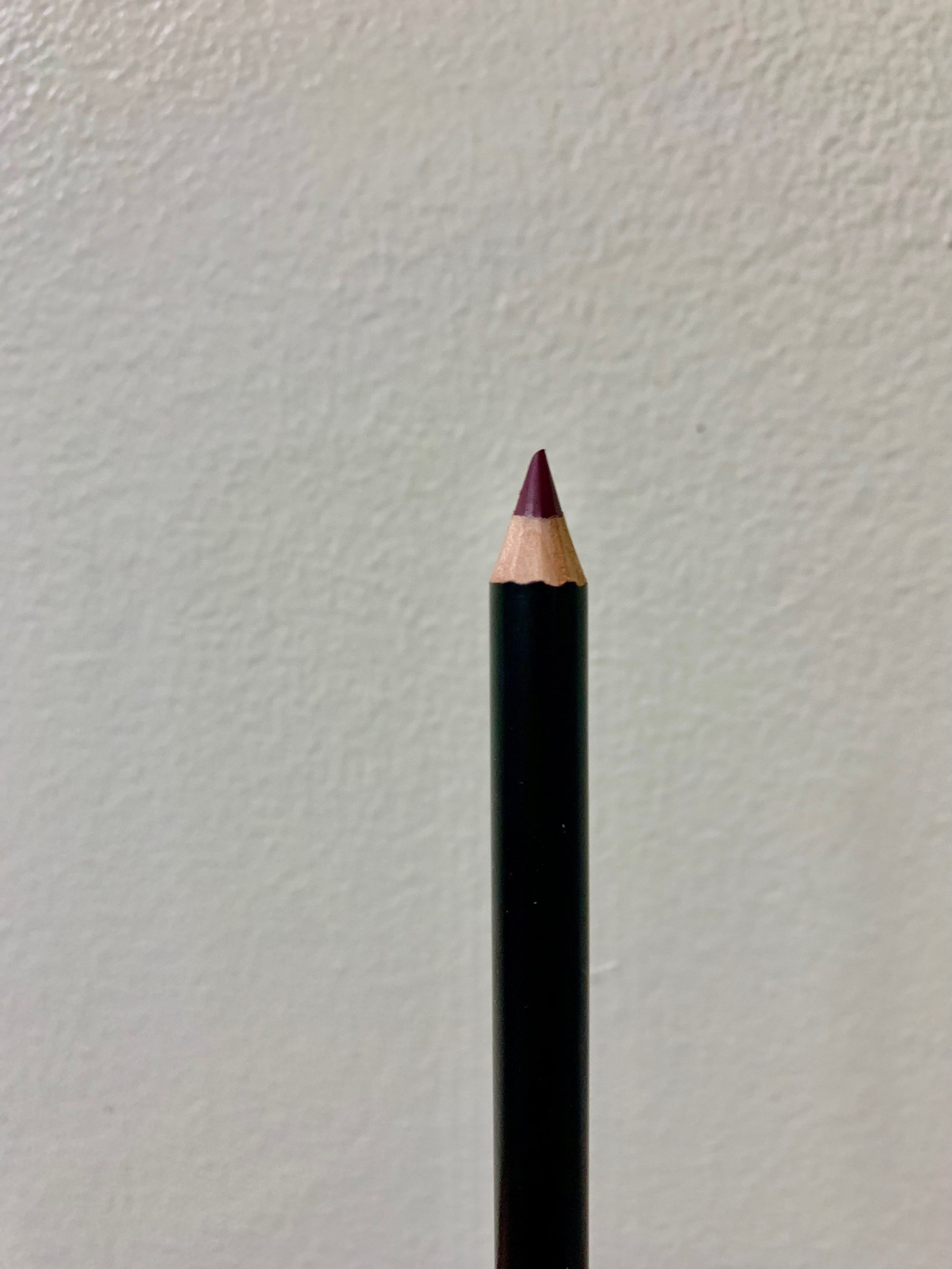 Long wear lip liner “Potion” (#22)