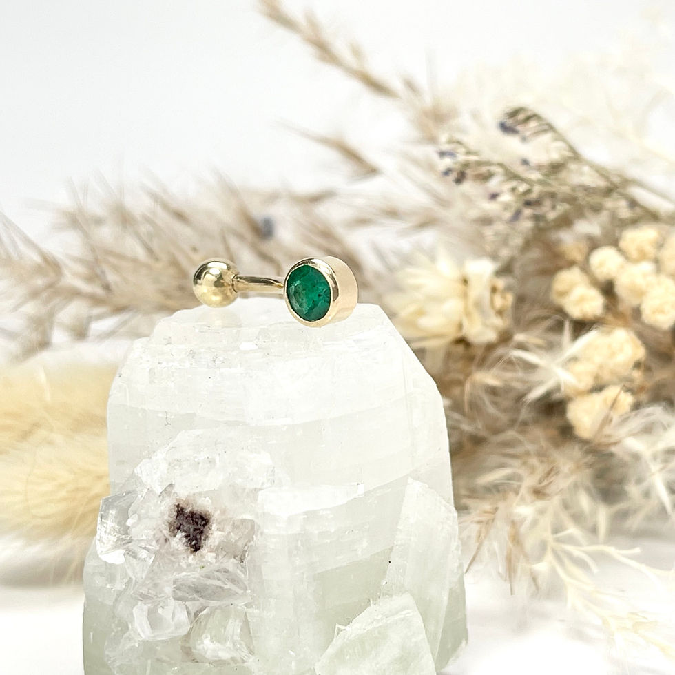 Thumbnail: 14Kt Yellow Gold Authentic Emerald Belly Button