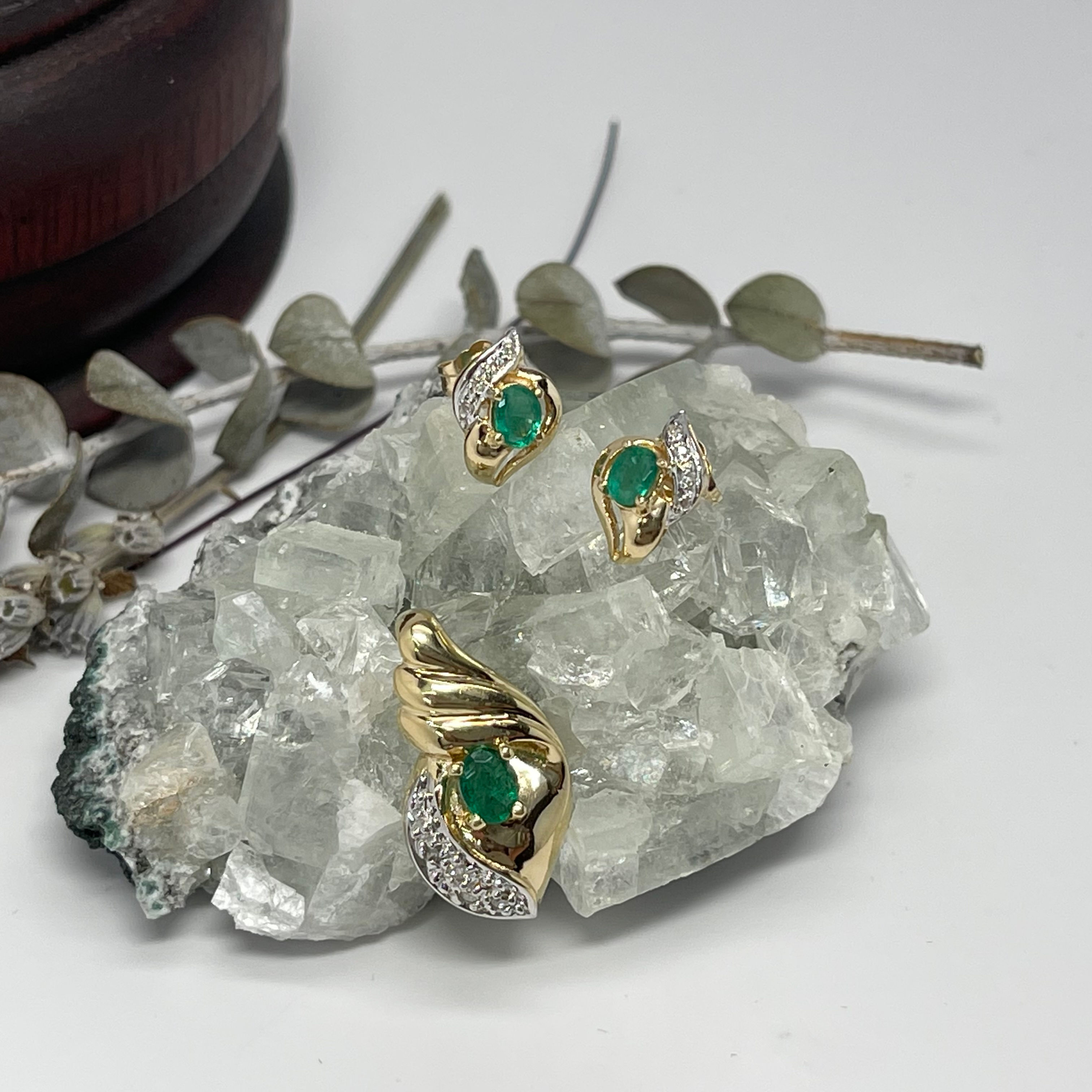 14Kt Emerald & Diamond Earring/Pendant Set