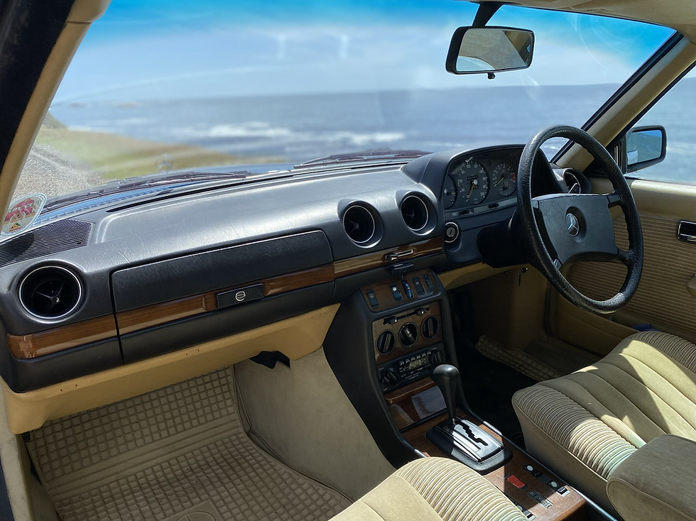 Thumbnail: Mercedes-Benz 230CE